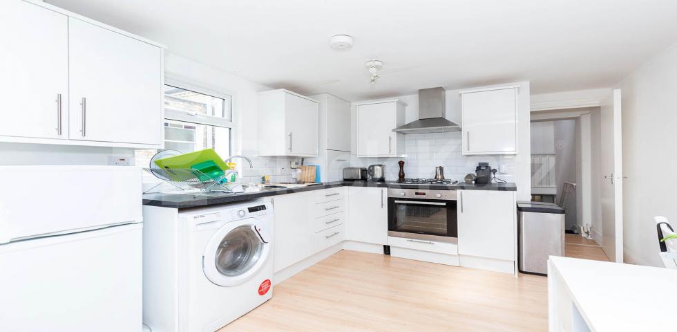 			NEW INSTRUCTION!, 2 Bedroom, 1 bath, 1 reception Flat			 Landrock road, Crouch End